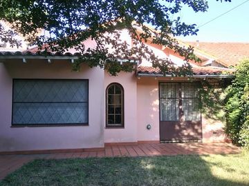 Casa  en venta 4 amb Florida Mitre/Este  Apto crédito