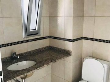 VENTA DEPTO 2 AMB  CON BALCON PISO 12 SOBRE JB JUSTO Y VERA APTO PROFESIONAL