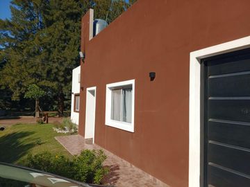 Casa en venta - 3 Dormitorios 3 Baños - 330Mts2 -  La Plata