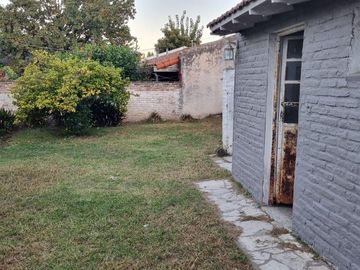Casa  uso comercial 160m2. San Isidro