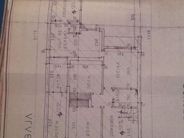 Casa  uso comercial 160m2. San Isidro