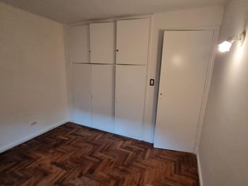 Casa  uso comercial 160m2. San Isidro