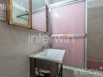 Departamento de 3 ambientes   dependencias de servicio - Flores - VENTA