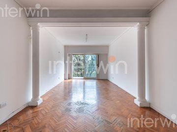 Departamento de 3 ambientes   dependencias de servicio - Flores - VENTA