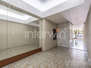 Departamento de 3 ambientes   dependencias de servicio - Flores - VENTA