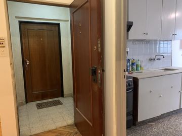 Departamento 3 amplios ambientes apto profesional a sólo 1 cuadra de Cabildo