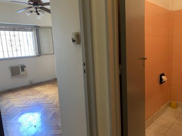 Departamento 3 amplios ambientes apto profesional a sólo 1 cuadra de Cabildo