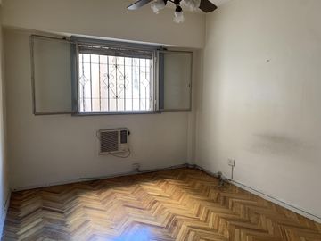 Departamento 3 amplios ambientes apto profesional a sólo 1 cuadra de Cabildo