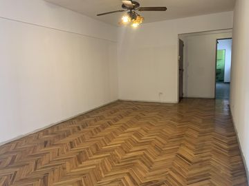 Departamento 3 amplios ambientes apto profesional a sólo 1 cuadra de Cabildo