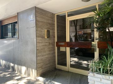Departamento 3 amplios ambientes apto profesional a sólo 1 cuadra de Cabildo