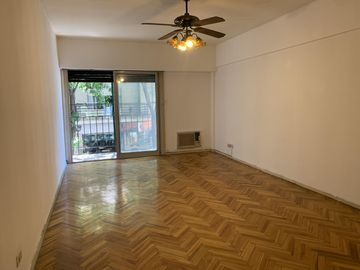 Departamento 3 amplios ambientes apto profesional a sólo 1 cuadra de Cabildo