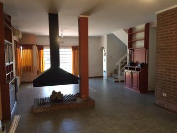 Casa en Venta en 528/12 Y 13 La Plata - Alberto Dacal Propiedades
