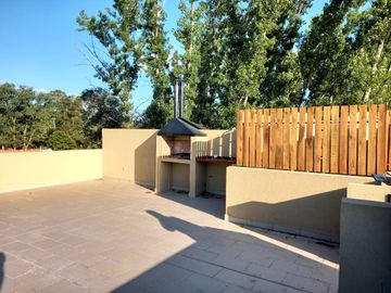 Departamento en venta 3 amb. con Jardin a 3 cuadras de panamericana.