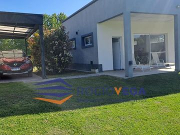 Casa en Venta y/o alquiler en La Primavera,