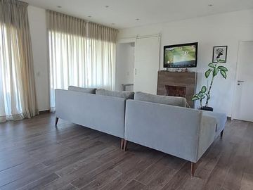 Casa en Venta y/o alquiler en La Primavera,