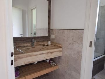 Casa en Venta y/o alquiler en La Primavera,
