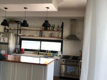 Casa en venta - 3 dormitorios 4 baños - 225mts2 - Coronel Brandsen