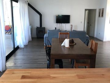 Casa en venta - 3 dormitorios 4 baños - 225mts2 - Coronel Brandsen