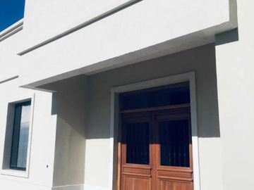 Casa en venta - 3 dormitorios 4 baños - 225mts2 - Coronel Brandsen