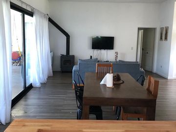 Casa en venta - 3 dormitorios 4 baños - 225mts2 - Coronel Brandsen
