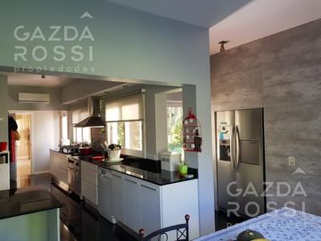 Importante propiedad a la venta en Saint Thomas Norte, doble lote.