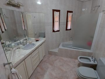 Casa en  Barrio Los Troncos