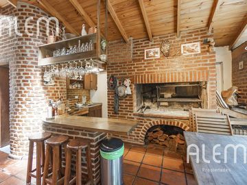 CASA EN VENTA ALEM 400 - LOMAS DE ZAMORA