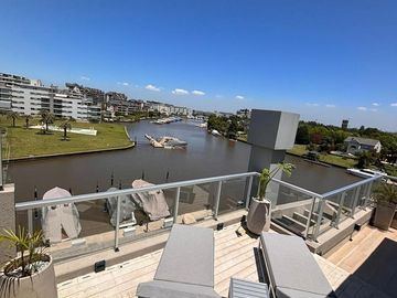 Venta Departamento 2 dormitorios con Terraza y Pileta propia en  Acqua Río