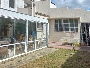 Casa en venta - 2 Dormitorios 1 Baño - Cochera - 200Mts2 - Tolosa