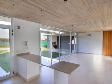 Casa 3 dormitorios en Don Mateo Funes