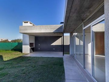 Casa 3 dormitorios en Don Mateo Funes