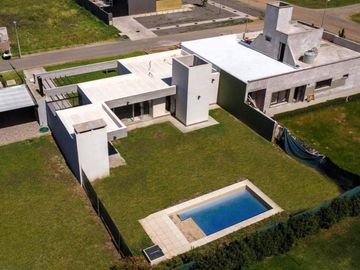 Casa 3 dormitorios en Don Mateo Funes