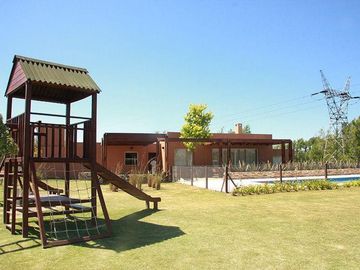 Magnífica Casa  en Venta en Buenos Aires Village  - Bella Vista