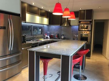 Magnífica Casa  en Venta en Buenos Aires Village  - Bella Vista