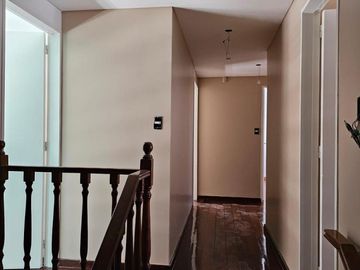 Casa en venta - 5 Dormitorios 6 Baños - Cochera - 401Mts2 - Olivos
