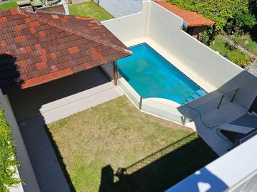 Casa en venta - 5 Dormitorios 6 Baños - Cochera - 401Mts2 - Olivos