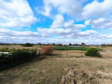 VENTA CASA EL CANTON AL GOLF 5 AMBIENTES