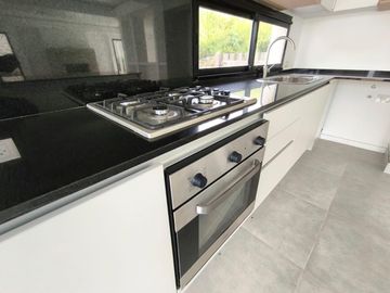 VENTA CASA EL CANTON AL GOLF 5 AMBIENTES