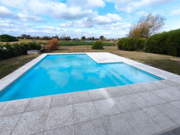 VENTA CASA EL CANTON AL GOLF 5 AMBIENTES