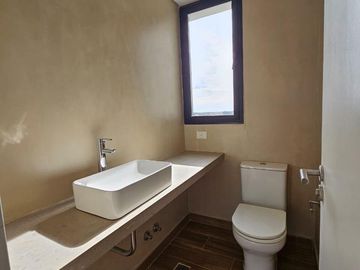 Venta y alquiler de departamento 4 ambientes con dependencia a estrenar en Nordelta