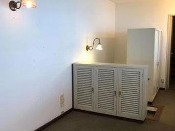 Casa en venta - 5 dormitorios 5 baños - 140mts2 - La Plata