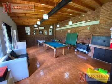 Casa con gran lote en venta en Villa Gobernador Udaondo - Ituzaingó