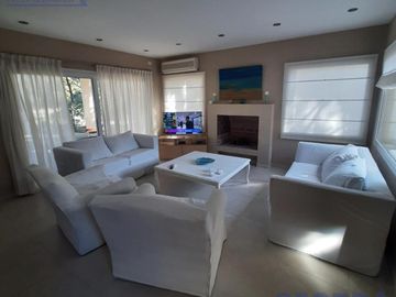 Venta de casa 4 ambientes en Barrio Costa Esmeralda
