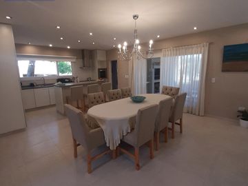 Venta de casa 4 ambientes en Barrio Costa Esmeralda