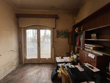 Casa, local comercial y galpon a la Venta en Wilde. Ideal Inversor Emprendimiento