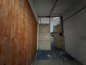 Casa, local comercial y galpon a la Venta en Wilde. Ideal Inversor Emprendimiento