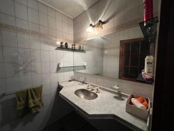 Casa, local comercial y galpon a la Venta en Wilde. Ideal Inversor Emprendimiento