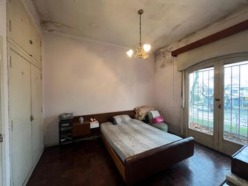 Casa, local comercial y galpon a la Venta en Wilde. Ideal Inversor Emprendimiento
