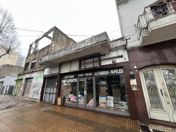 Casa, local comercial y galpon a la Venta en Wilde. Ideal Inversor Emprendimiento