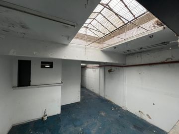 Casa, local comercial y galpon a la Venta en Wilde. Ideal Inversor Emprendimiento